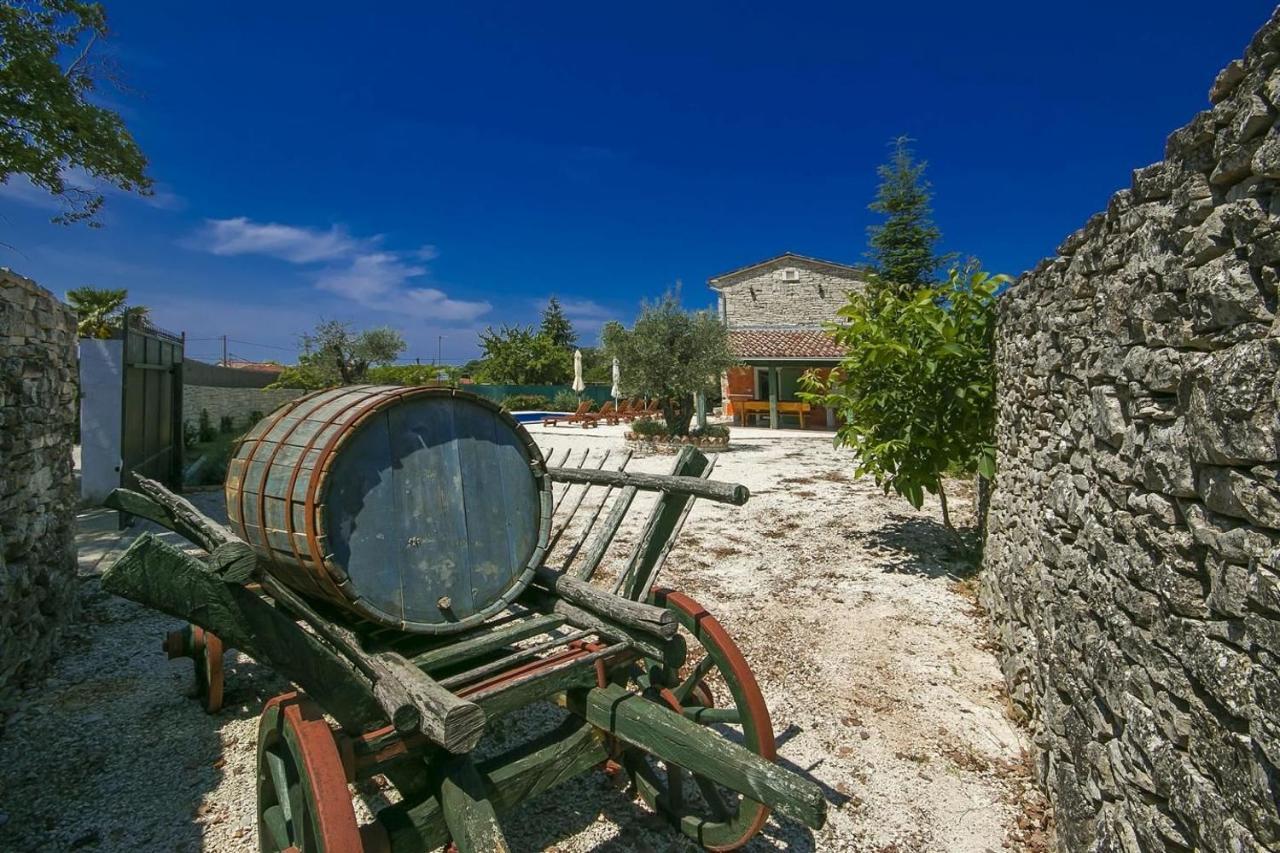 Villa AmbroginoBasici エクステリア 写真